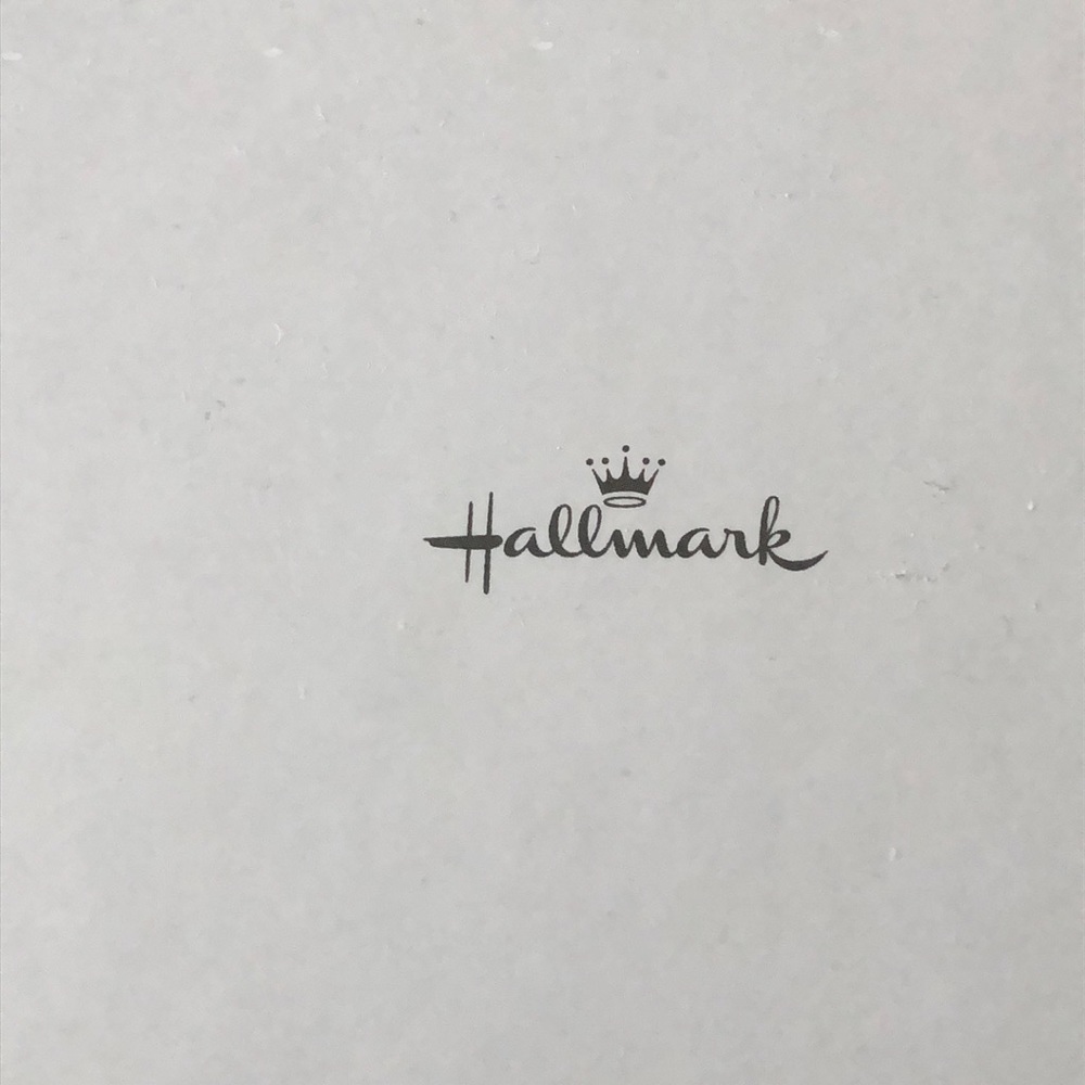 Note Pad Square shape NWT Hallmark 5.5”x5.5” - Picture 3 of 3